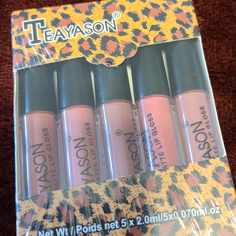 NEW Lip gloss stick